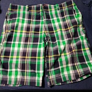 Men's size 40 plaid shorts